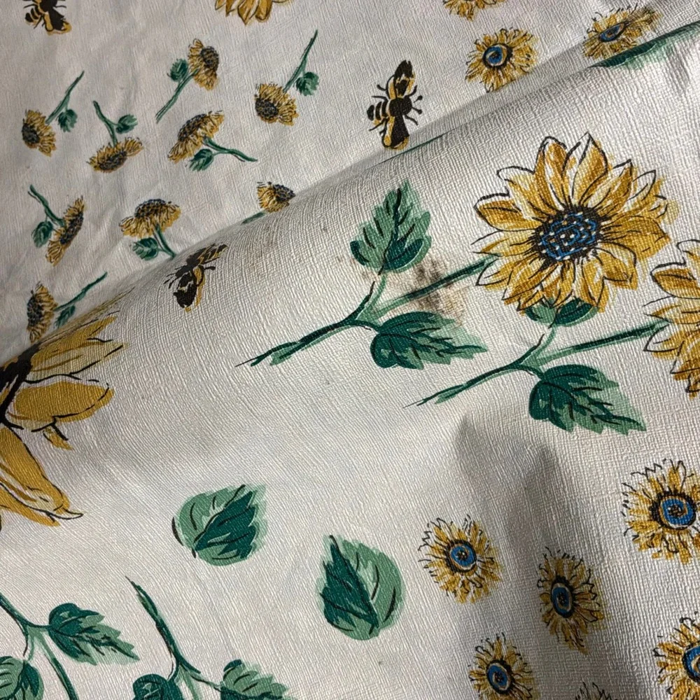 Cottagecore Unbranded Sunflower Bee Print Rectangular Tablecloth 60x84 Cream
